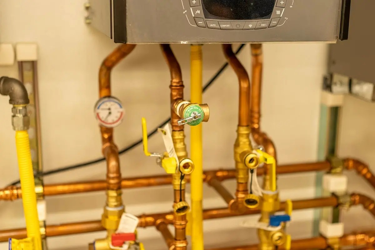 Licensed technician providing Slab Leak Repair for a homeowner in Buenaventura Lakes